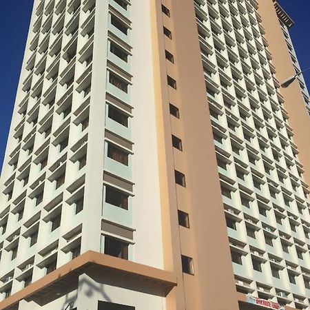 Titan Condo At Studio City Tower 1 Alabang Маніла Екстер'єр фото