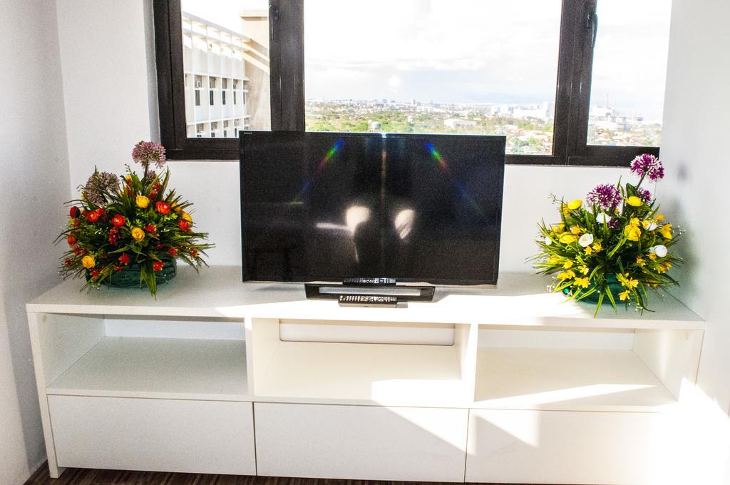 Titan Condo At Studio City Tower 1 Alabang Маніла Екстер'єр фото