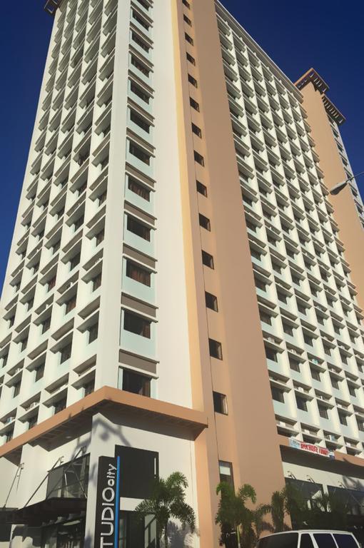 Titan Condo At Studio City Tower 1 Alabang Маніла Екстер'єр фото